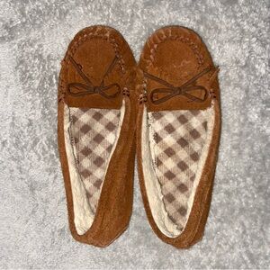 Secret Treasures Tan Moccasins with Bow